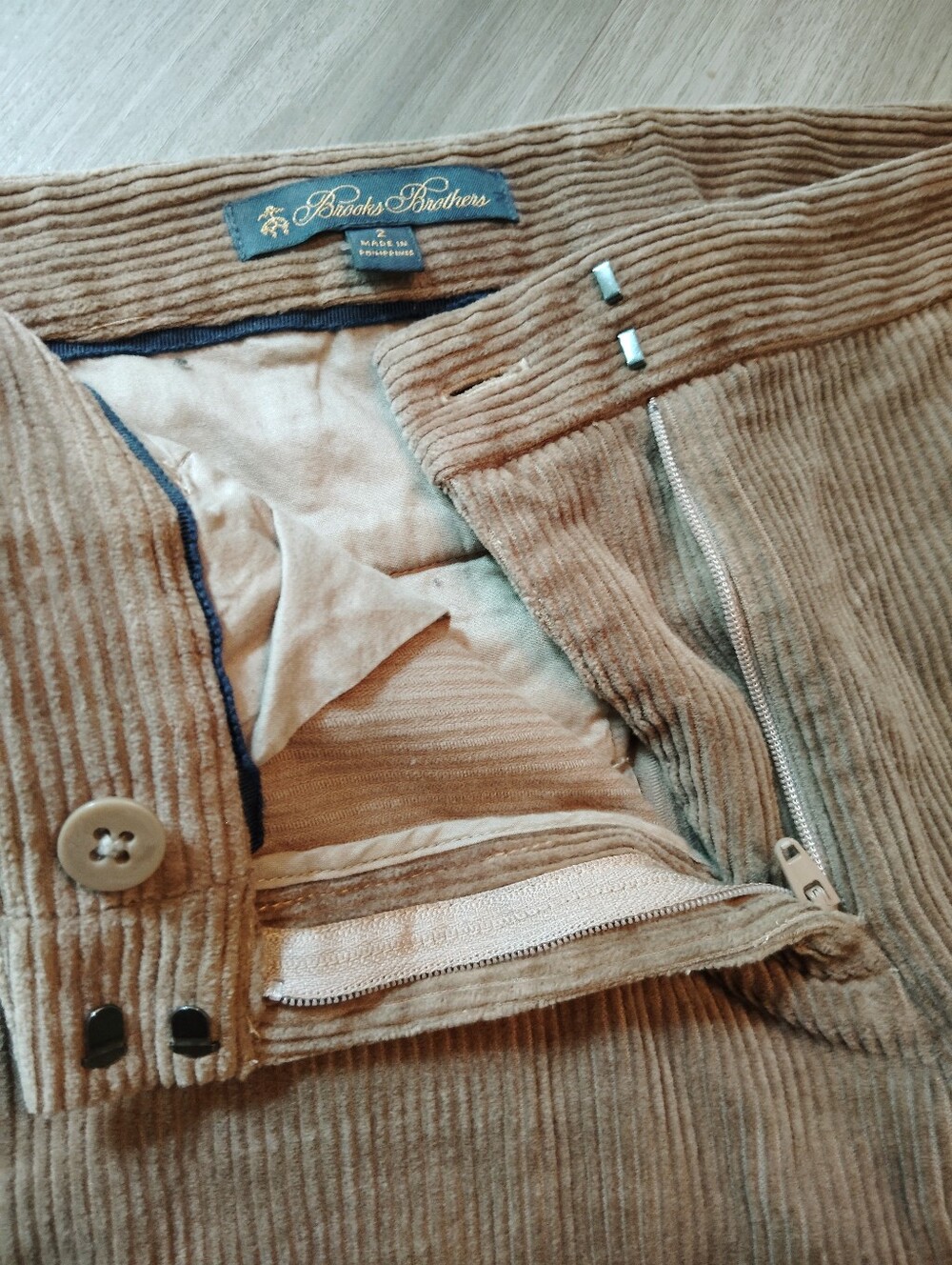 Brooks Brothers Crop Corduroy Size 2 EUC - Picture 5 of 5